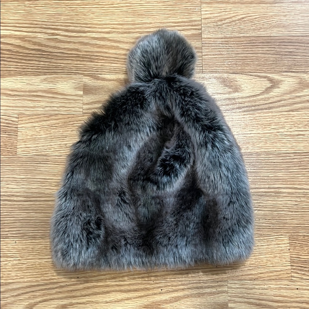 Rare Soft Surroundings Faux Fur Beanie